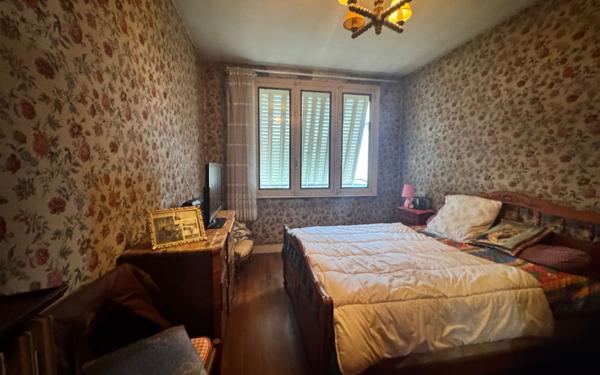 Immeuble à vendre    6 pièces •  Montluçon