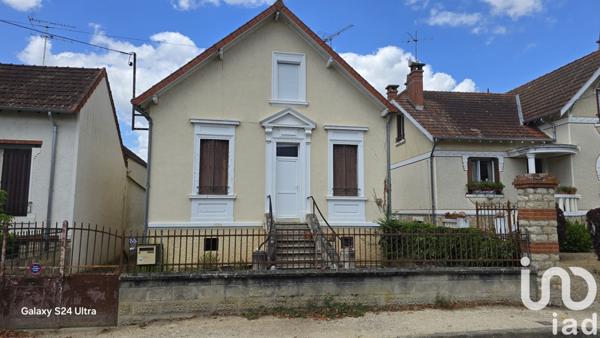 Maison à vendre 4 pièces 79 m² Saint-Amand-Montrond