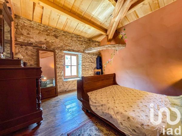 Maison 12 pièces de 230 m² à Camarès (12360)