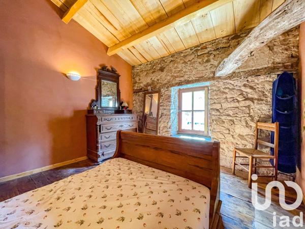 Maison 12 pièces de 230 m² à Camarès (12360)