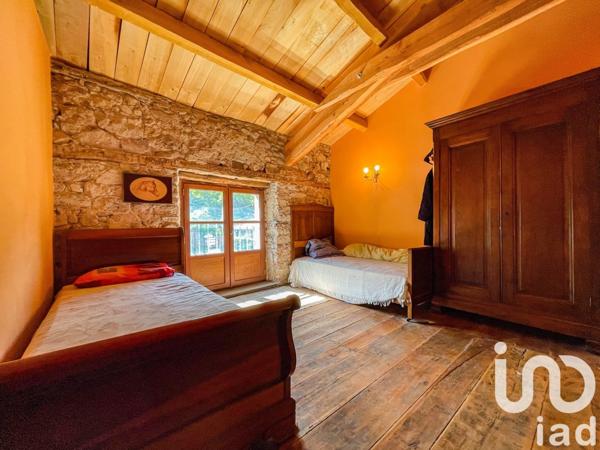 Maison 12 pièces de 230 m² à Camarès (12360)