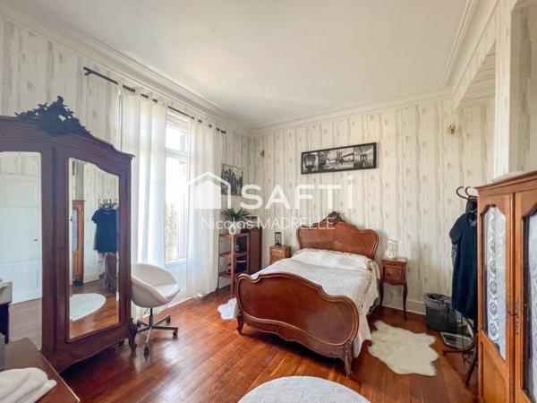 Hôtel particulier 600 m2, 12 pièces, 10 chambres