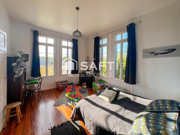 Hôtel particulier 600 m2, 12 pièces, 10 chambres