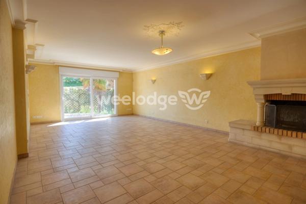 Maison à vendre 6 pièces de 218 m² à Bonnières-sur-Seine