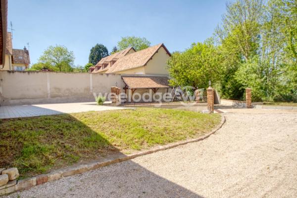 Maison à vendre 6 pièces de 218 m² à Bonnières-sur-Seine