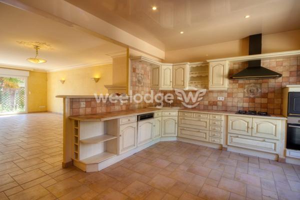 Maison à vendre 6 pièces de 218 m² à Bonnières-sur-Seine