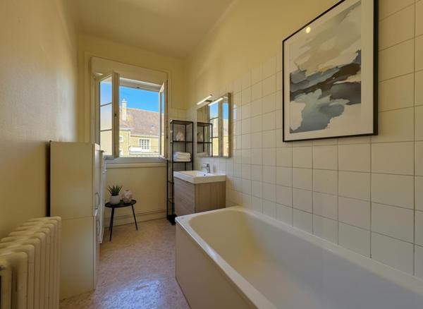 Appartement Falaise 2 pièces 64 m2