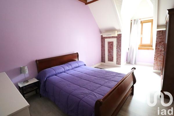 Maison traditionnelle 5 pièces de 144 m² à Orléans (45100)