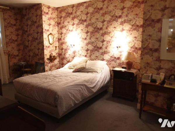 CENTRE VILLE - CHAUMIERE (1979) - SH : 155 m²
