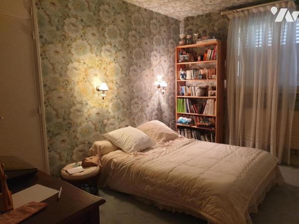 CENTRE VILLE - CHAUMIERE (1979) - SH : 155 m²