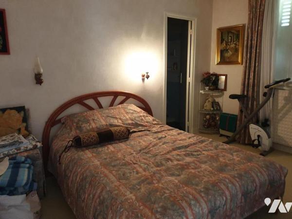 CENTRE VILLE - CHAUMIERE (1979) - SH : 155 m²