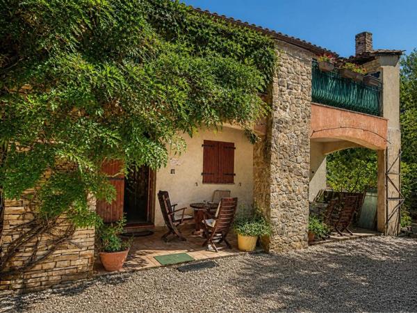 Maison de 7 pièces d'environ 196 m² à Esparron-de-Verdon
