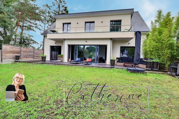 Maison Pornichet 8 pièce(s) 188 m2 -  3 chambres (5, possible) et bureau - Garage - Vie de plain-pied