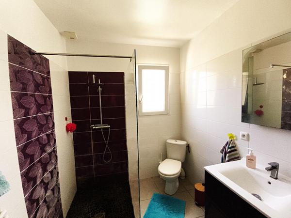 CAROMB : Maison avec piscine et vue sur le Ventoux