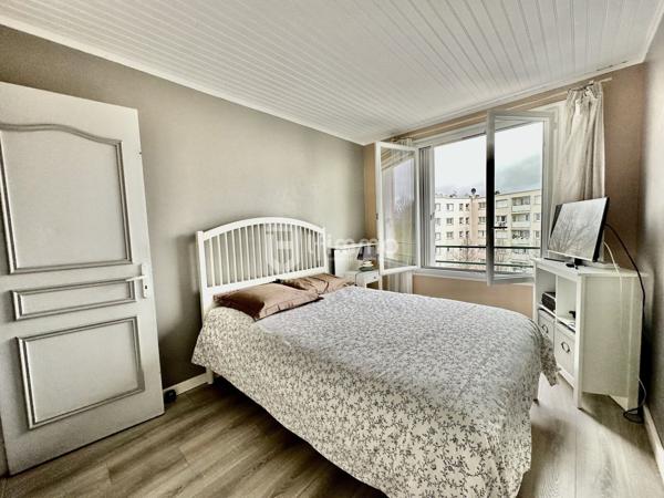 Bondy- Appartement 4P- 68 m2- Terrasse- Cave- Parking