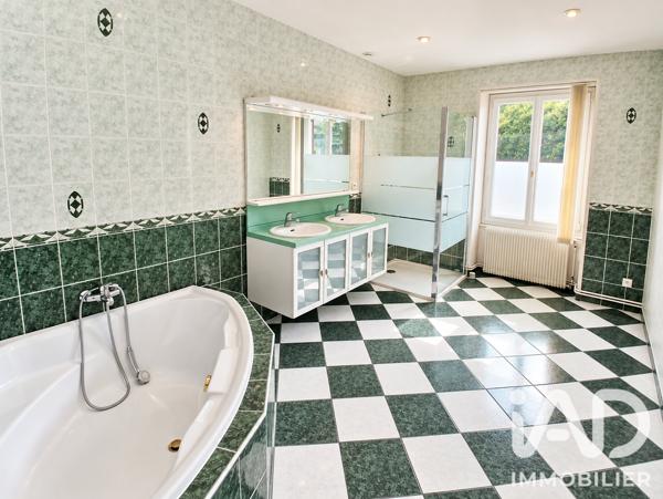 Maison à vendre 8 pièces 245 m² Charolles
