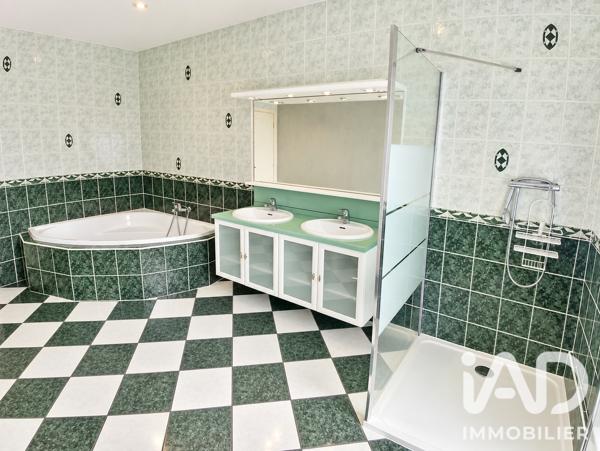 Maison à vendre 8 pièces 245 m² Charolles