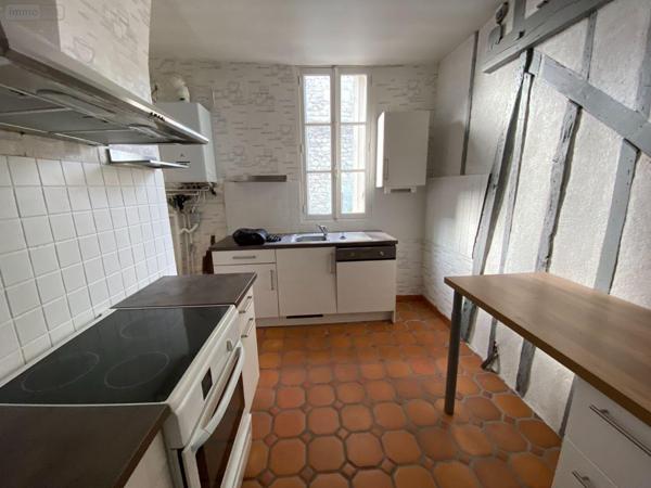 Appartement à vendre à Chartres dans l'Eure-et-Loir (28000), ref : 421   
HYPER CENTRE