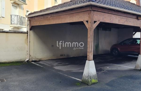 Appartement 2 pièces balcon et parking