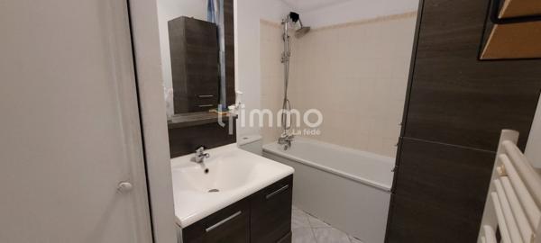 Appartement 2 pièces balcon et parking