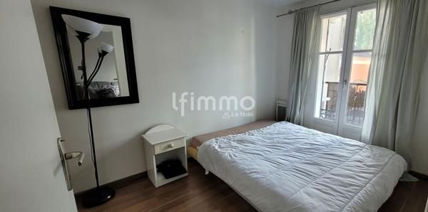 Appartement 2 pièces balcon et parking