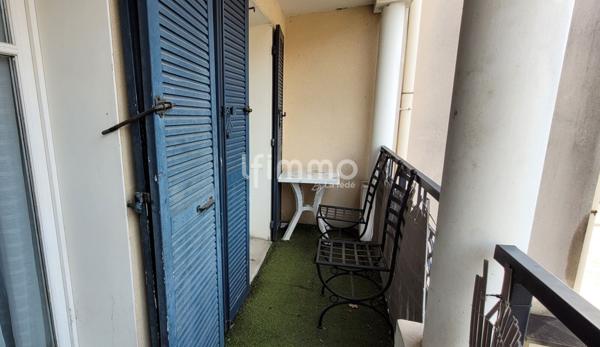 Appartement 2 pièces balcon et parking