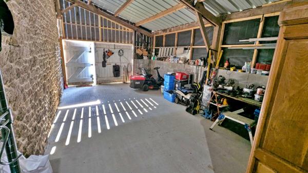 Belle longère en pierres rénovée – 134 m² habitables – aucun travaux à prévoir - (Landéan)