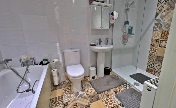 Belle longère en pierres rénovée – 134 m² habitables – aucun travaux à prévoir - (Landéan)