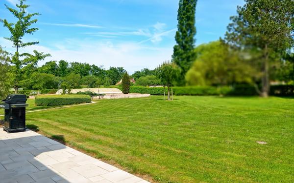 Maison à vendre    5 pièces • 191 m2 Pruniers-en-Sologne