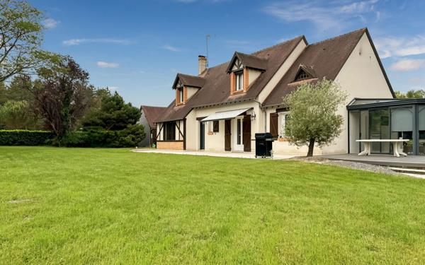 Maison à vendre    5 pièces • 191 m2 Pruniers-en-Sologne