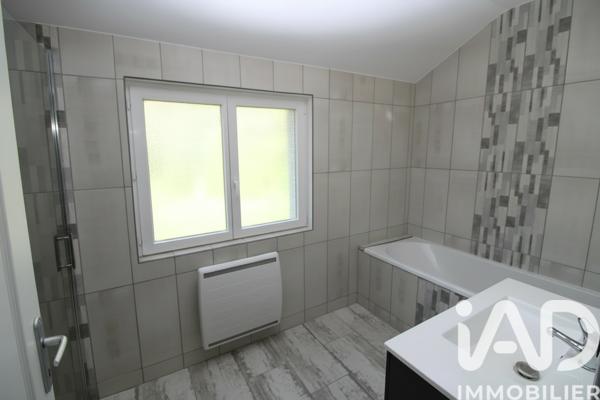 Maison à vendre 4 pièces 123 m² Veuzain-sur-Loire