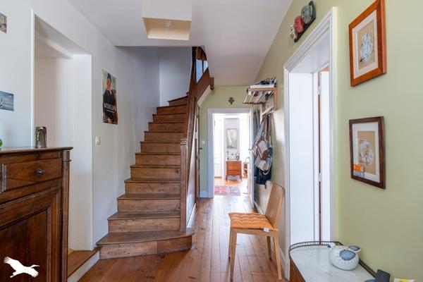 Maison à vendre 280 000 € Saint-Jean-d'Angély 7 p 240 m² DPE C