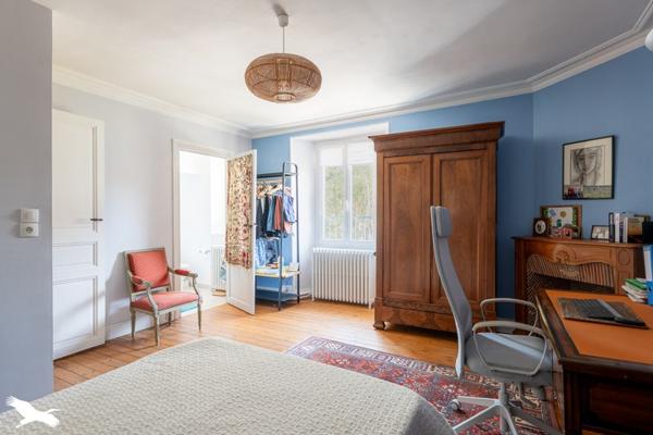 Maison à vendre 280 000 € Saint-Jean-d'Angély 7 p 240 m² DPE C