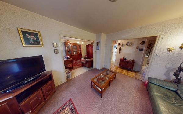 Immeuble à vendre    2 pièces • 175,50 m2 Metz