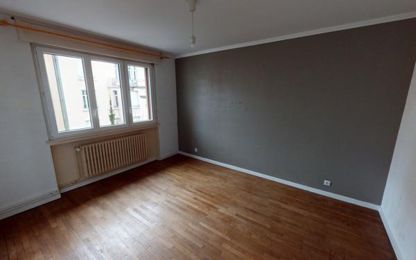 Immeuble à vendre    2 pièces • 175,50 m2 Metz
