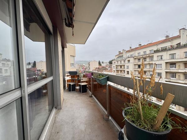 Saint-Étienne (42100) Bel appartement 3 chambres + balcon + garage double - Secteur Tréfilerie