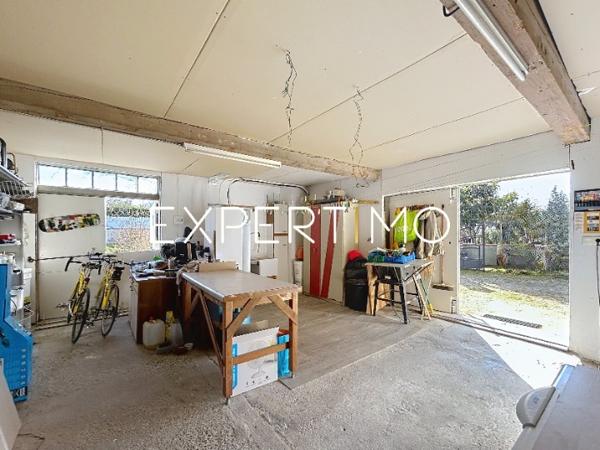 Ayguesvives (31450) Ayguesvives, maison 8 pièces, 240 m2 env. avec piscine, garage attenant et dépendances sise sur une parcelle d