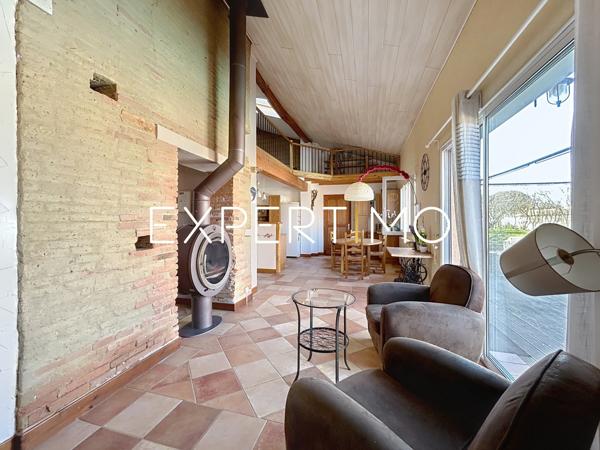 Ayguesvives (31450) Ayguesvives, maison 8 pièces, 240 m2 env. avec piscine, garage attenant et dépendances sise sur une parcelle d