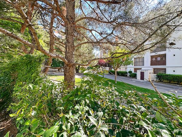 Appartement 3 pièces à Marseille très lumineux et belle surface