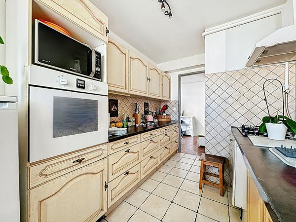 Appartement 3 pièces à Marseille très lumineux et belle surface