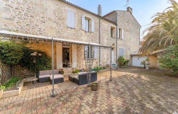 Demeure d'exception en pierre - 11 pièces - 400m² - Grand jardin arboré - Parcelle 1700m²