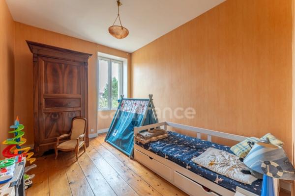 Demeure d'exception en pierre - 11 pièces - 400m² - Grand jardin arboré - Parcelle 1700m²