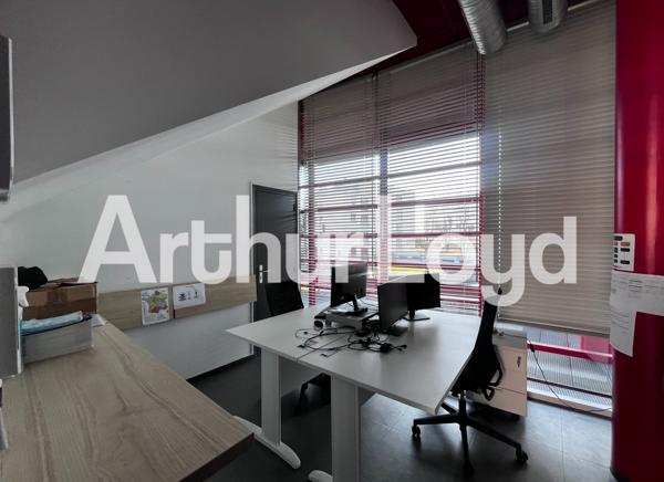 Plateau de bureaux - À Louer - Hérouville-St-Clair