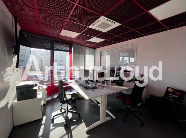 Plateau de bureaux - À Louer - Hérouville-St-Clair