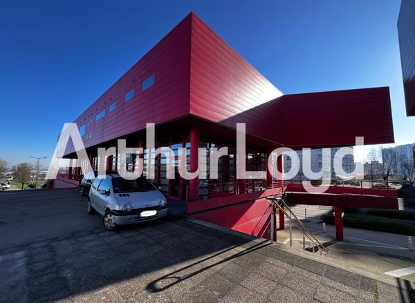 Plateau de bureaux - À Louer - Hérouville-St-Clair