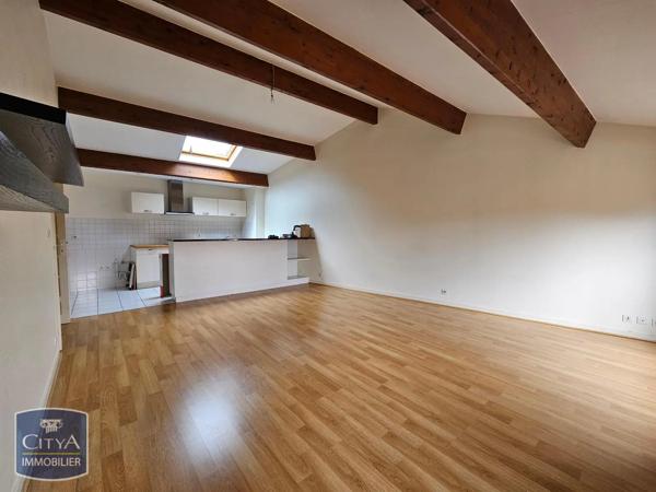 Appartement à louer 3 pièces 74.91m² Poitiers (86000)