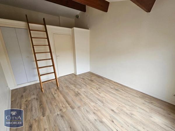 Appartement à louer 3 pièces 74.91m² Poitiers (86000)
