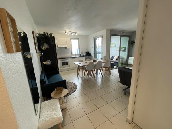 ANGLET GRAND T2 PROCHE COMMODITES - 46M2 + LOGGIAS 8M2 + PARKING