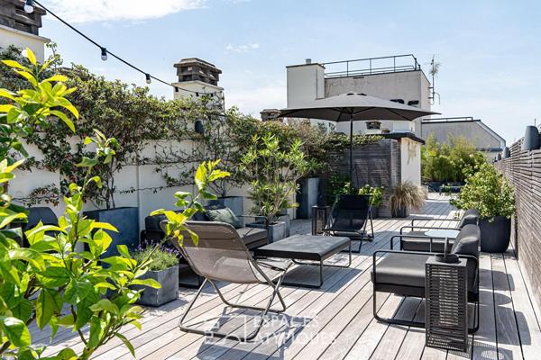 Boulogne Nord, dernier étage esprit loft avec Rooftop confidentiel.