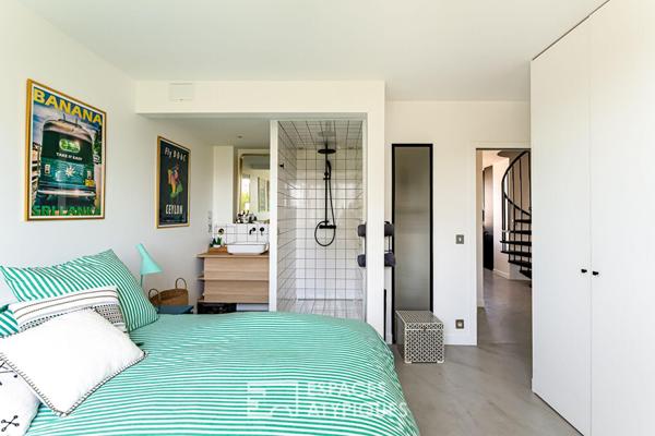 Boulogne Nord, dernier étage esprit loft avec Rooftop confidentiel.